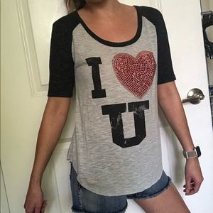 ⭐️ NWOT “I ❤️ U” Quote Varsity Raglan 3/4 Sleeve